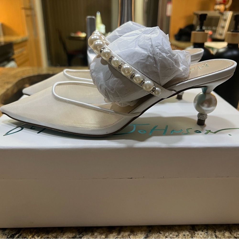 Betsey Johnson Cream Heels with Pearl Accents - Picture 2 of 9
